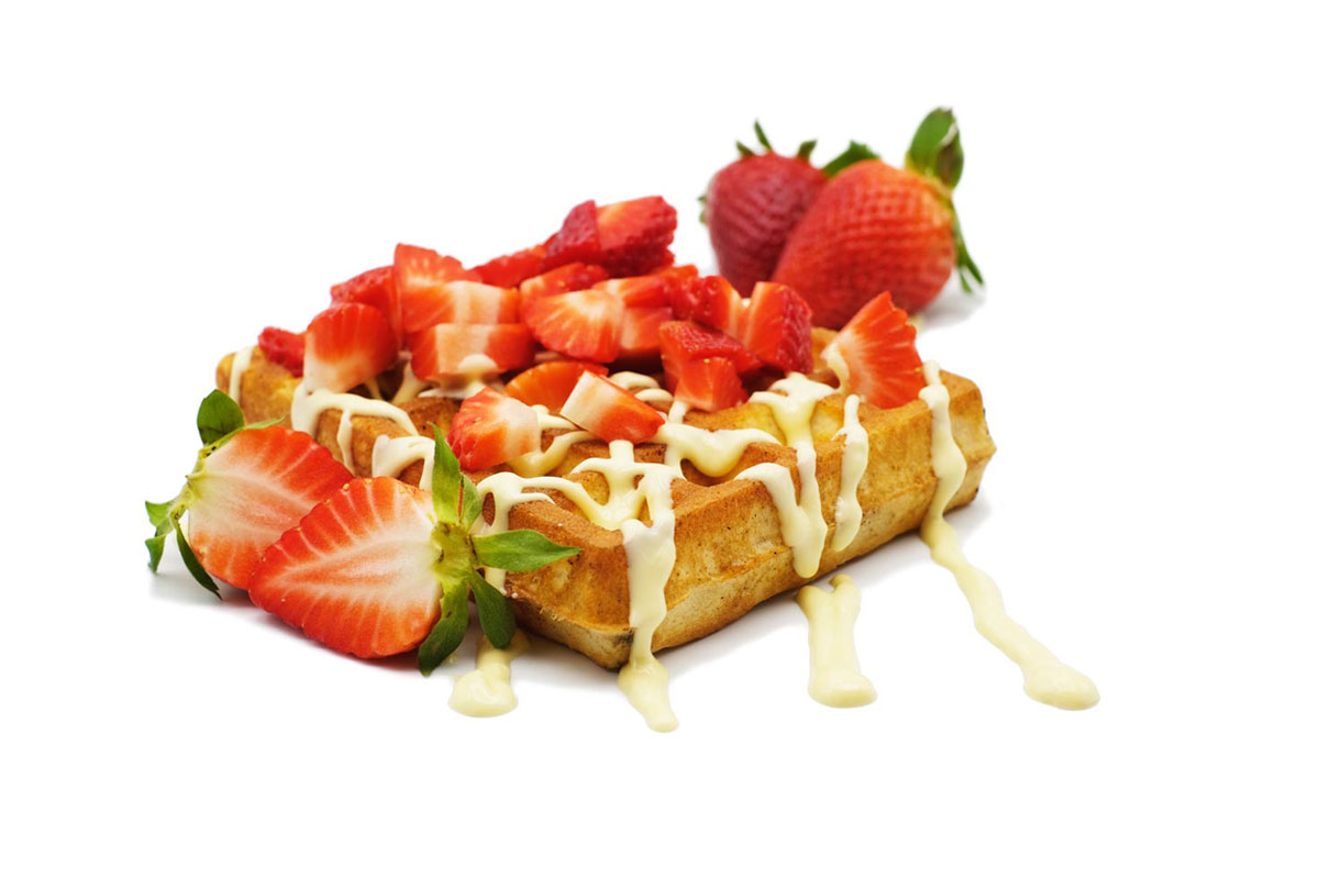 Foodally Belgian Waffle strawberries and white chocolate
